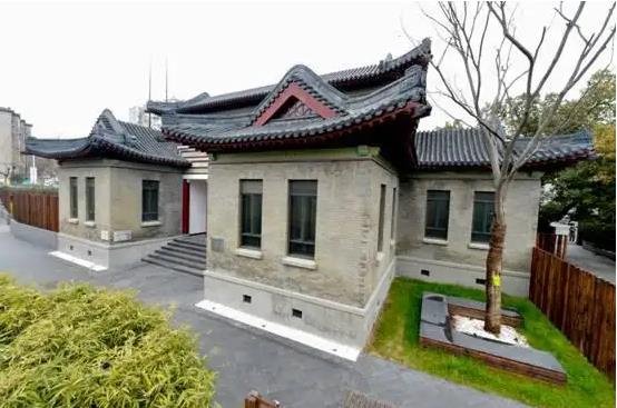 夢(mèng)見大使館 