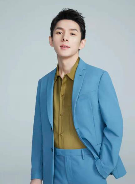 李佳琦的出生日期_李佳琦生肖屬什么的？_李佳琦的生辰八字