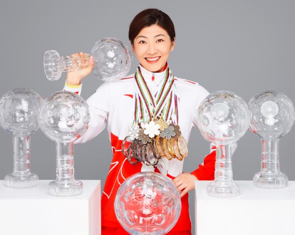 徐夢桃的出生日期_徐夢桃生肖屬什么的？_徐夢桃的生辰八字