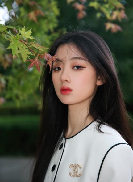 單依純的出生日期_單依純生肖屬什么的？_單依純的生辰八字