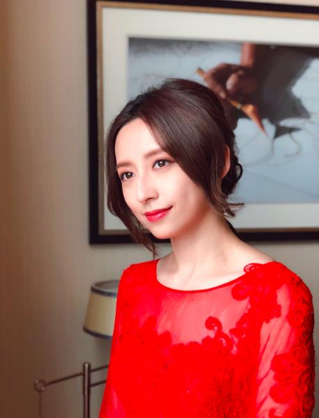 龔嘉欣的出生日期_龔嘉欣生肖屬什么的？_龔嘉欣的生辰八字