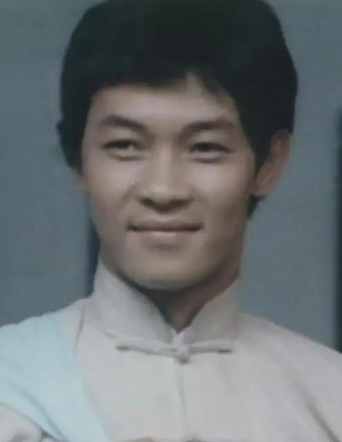 李岡龍的出生日期_李岡龍生肖屬什么的？_李岡龍的生辰八字