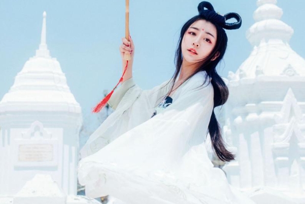 出軌上癮的女人面相
